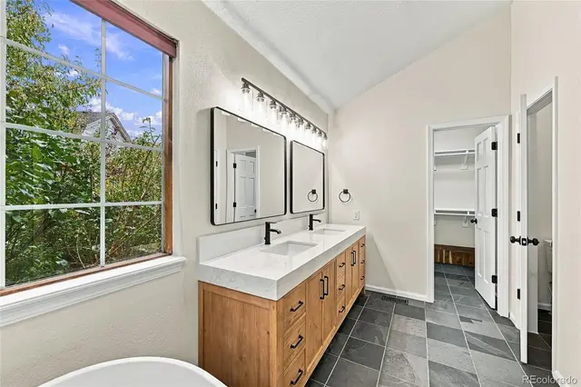 16231 Parkside Drive photo 17