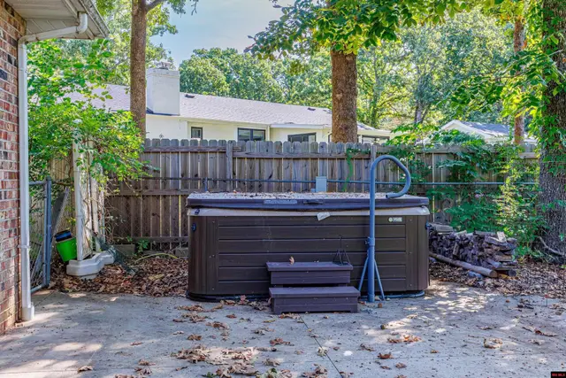 120 Kingsway Cir photo 14
