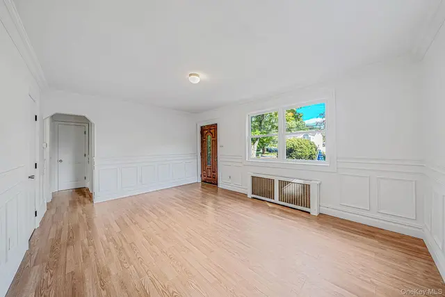 1041 Joselson Avenue photo 12