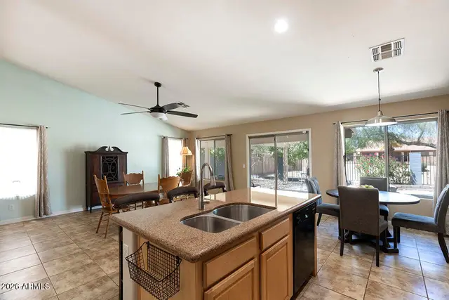 15968 W JEFFERSON Street photo 19