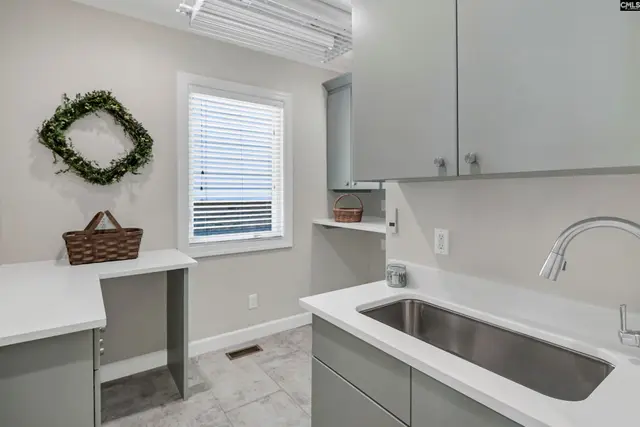 433 Bay Pointe photo 18