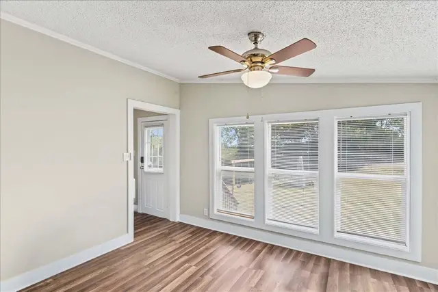 137 Pam Dr photo 18