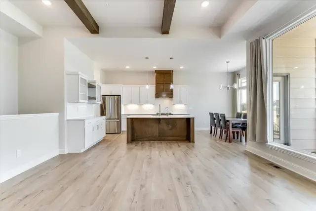 1425 W Cozy Holw photo 8