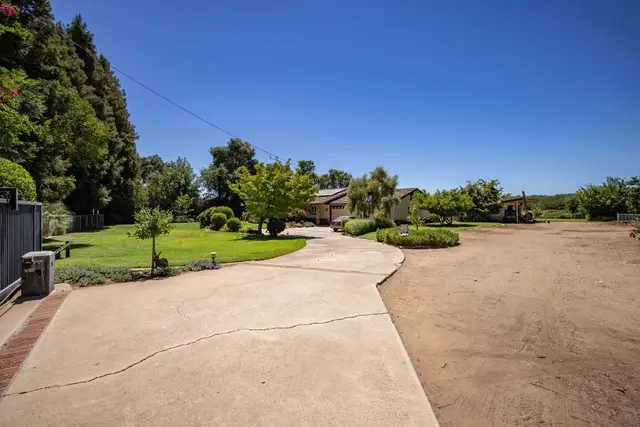 24333 E Highway 26 photo 6