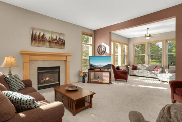 18519 Farmstead Cir photo 8