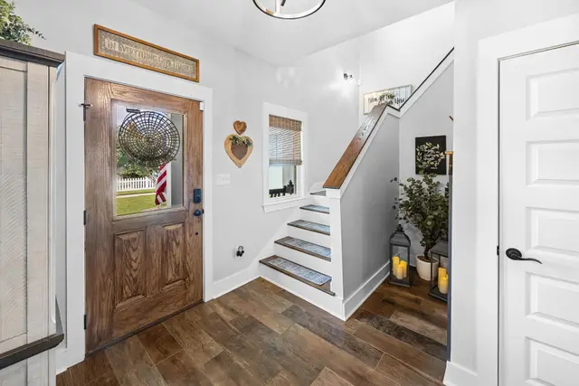 1051 Sunnybell Ln photo 7