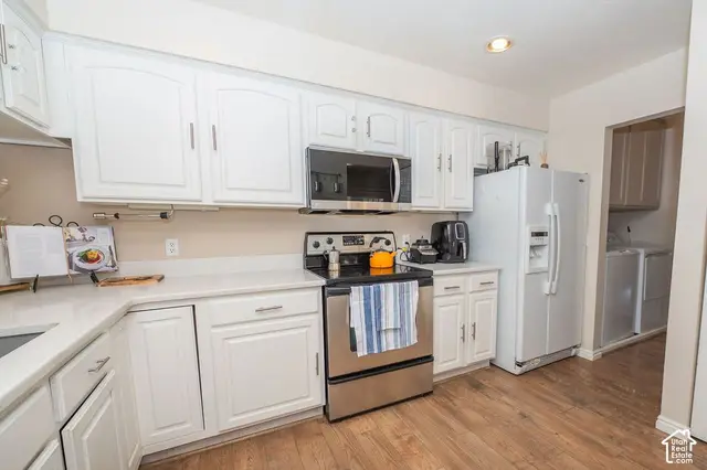 637 E 950 S APT 19 photo 9