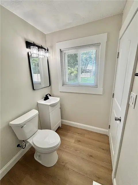 215 Keller Ct photo 14