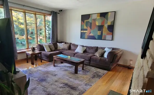 114 Murlyn Road photo 5