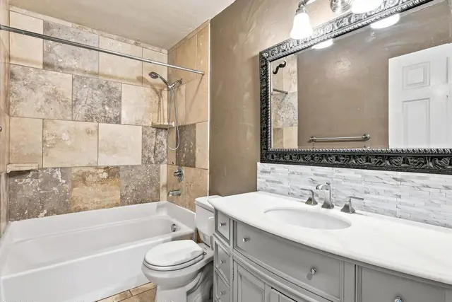 2209 Avon Dr photo 19