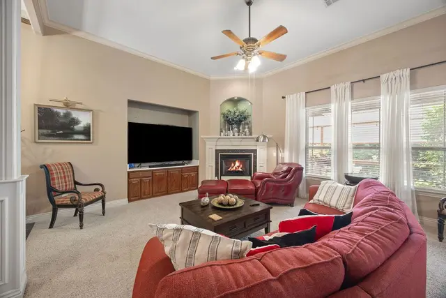 24 Granshire Dr photo 6