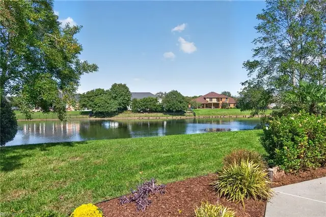 2625 Nestlebrook Trl photo 12