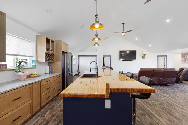 60977 Gunnison Road photo 16