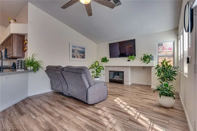7229 Chic Ave photo 13