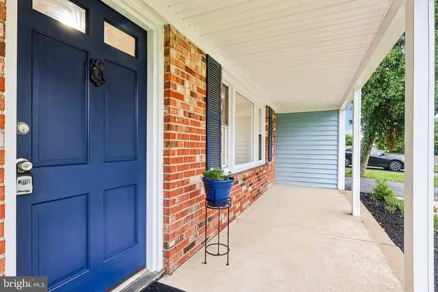 86 E River Dr photo 5