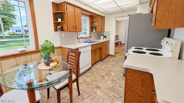 105 Hale Ave photo 6