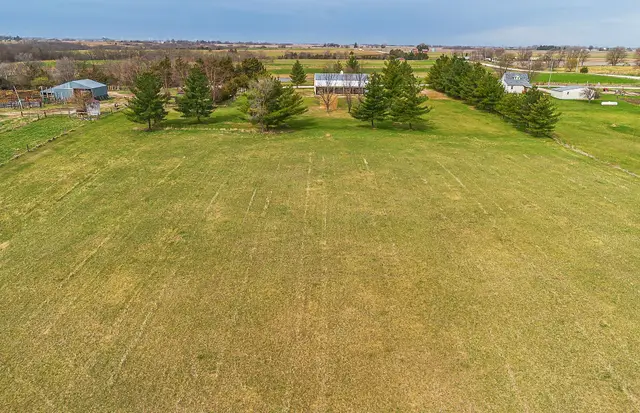 2724 Hiatt Apple Rd photo 5