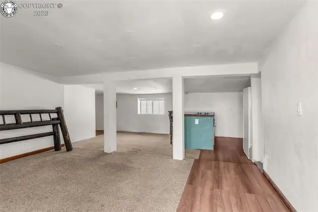 855 N Orchard Ave photo 17