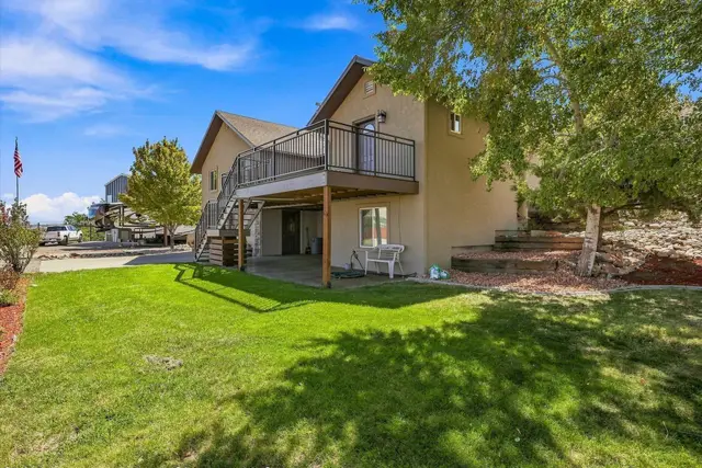 2209 Avon Dr photo 5