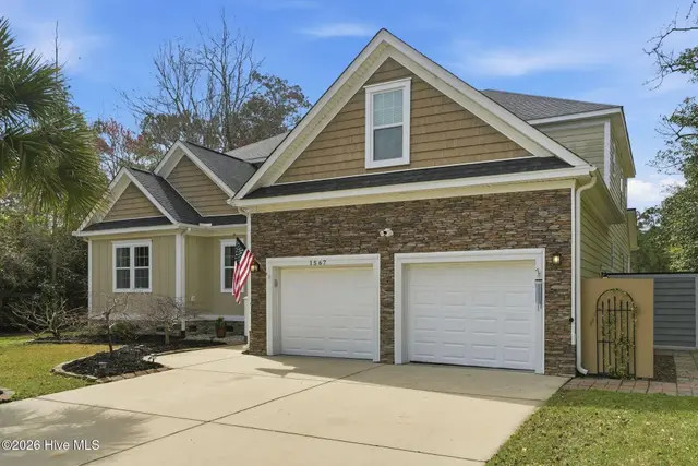 1567 Colonist Square SW photo 14