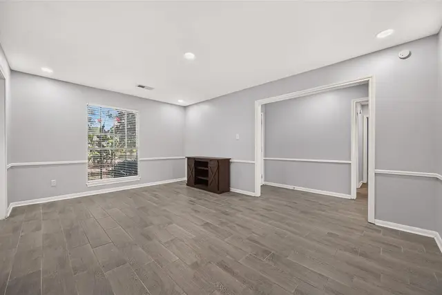 8215 Schaffer Ln photo 8