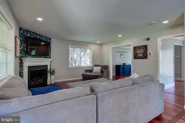 16 Hemlock Dr photo 12