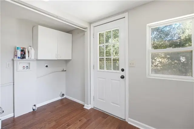204 W Nelson St photo 11