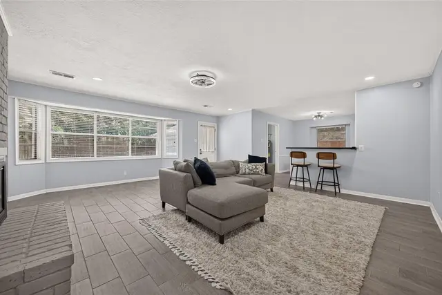 8215 Schaffer Ln photo 15