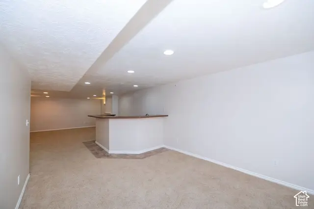 637 E 950 S APT 19 photo 17