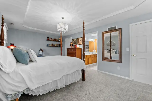 6678 Henschen Cir photo 15