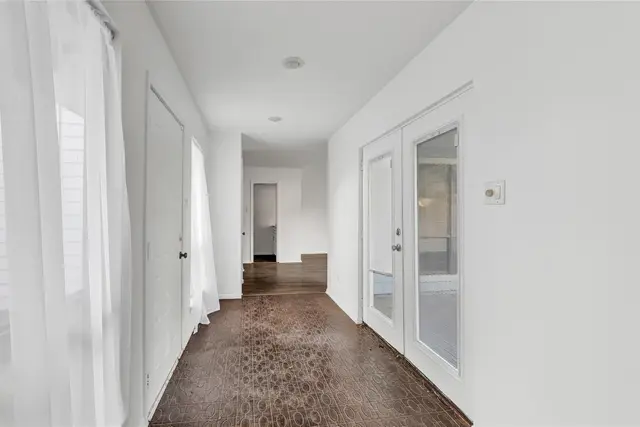 1746 Cloister Dr APT 12 photo 10