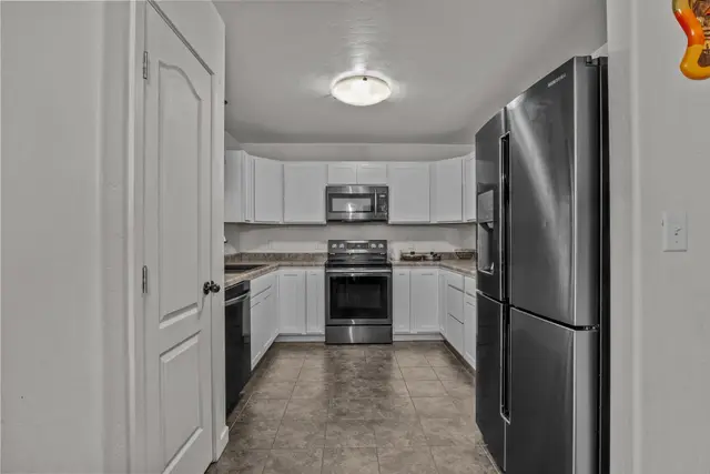 475 El Jardin Ln photo 10