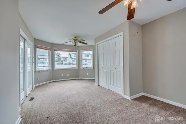 15 Lowell St photo 14