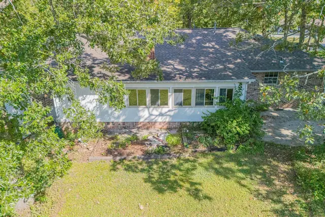 120 Kingsway Cir photo 13