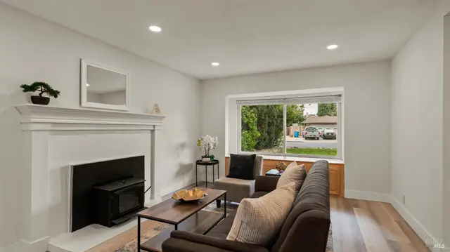 349 Royal Oaks Drive photo 6