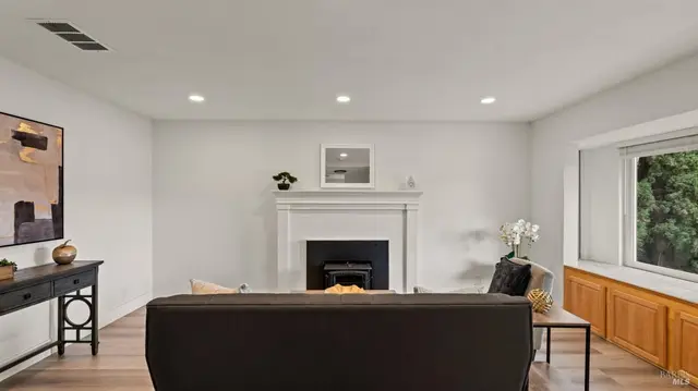 349 Royal Oaks Drive photo 5