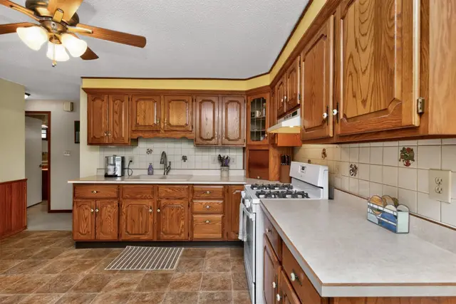 2724 Hiatt Apple Rd photo 9