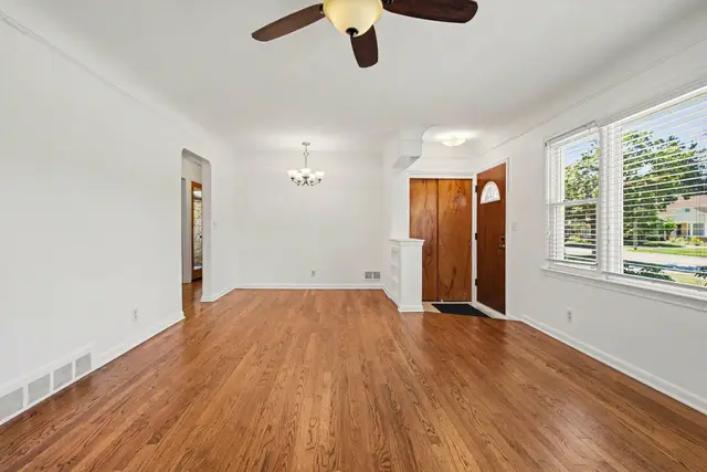 1609 Marian Ave photo 7