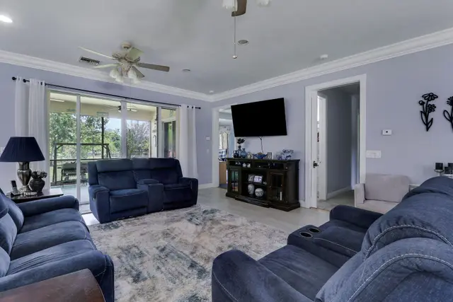 20231 SW 49TH Court photo 18