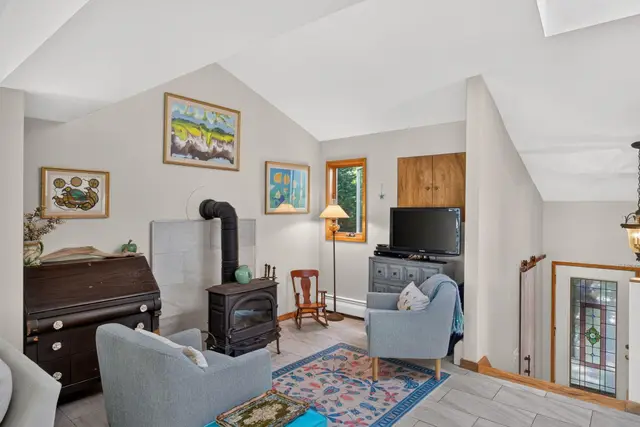 14 Ellen Lane photo 19