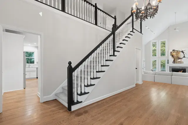 2040 shallowford park manor photo 9