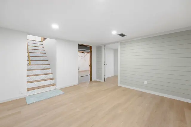 314 Oak St photo 12