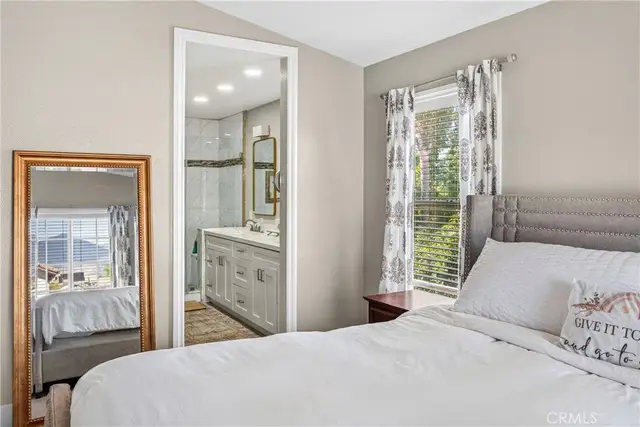 4 Velarde Ct photo 12