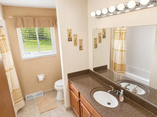 14598 S. Gateway Drive North Royalton photo 9