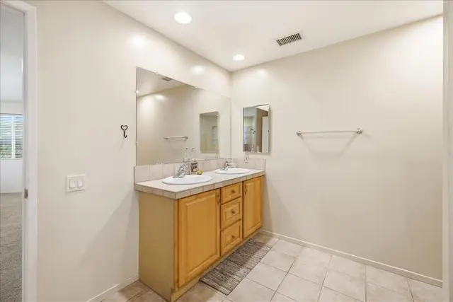 69375 Nilda Dr photo 19