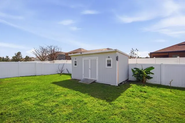 120 SUMMERSHORE DRIVE photo 20