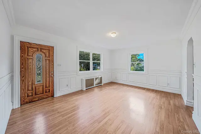 1041 Joselson Avenue photo 10
