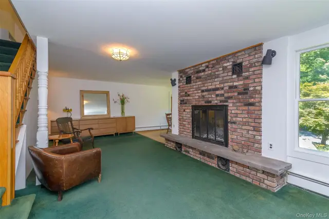 635 Long Pond Road photo 6