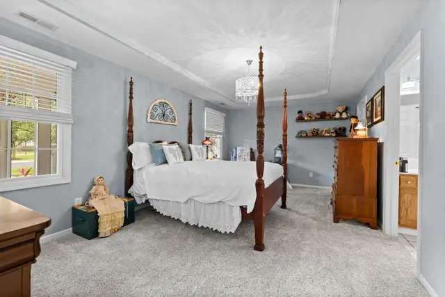 6678 Henschen Cir photo 13