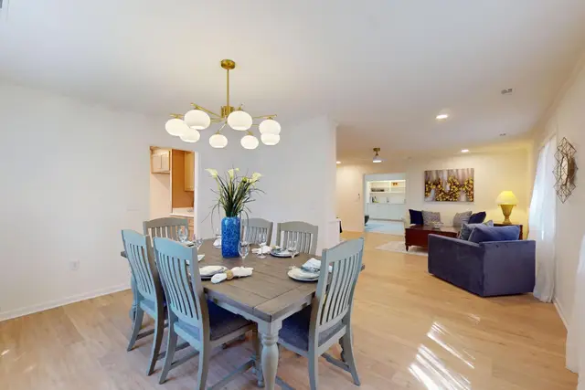 960 Heather Ln photo 13